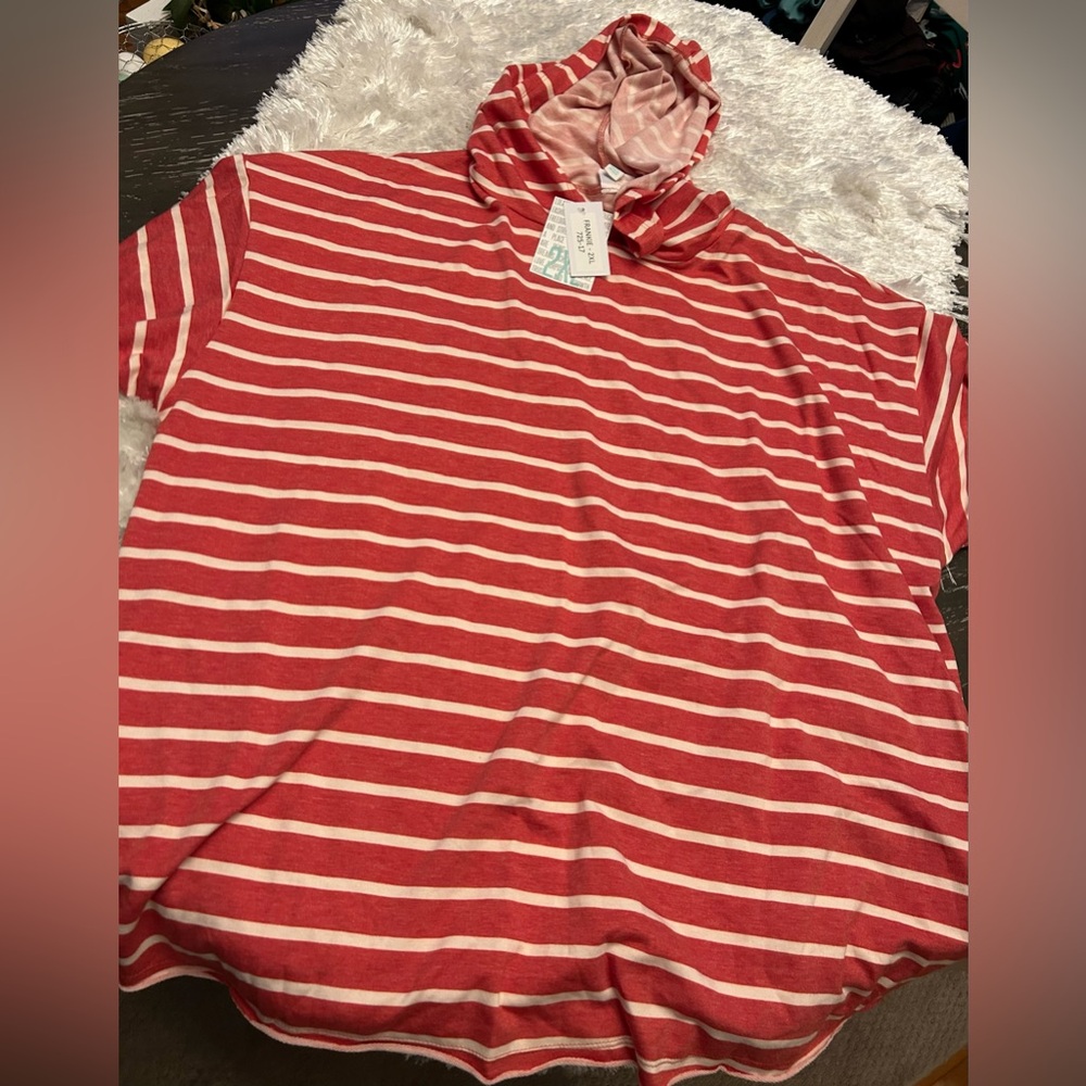 Lularoe 2X Frankie pullover hoodie.  So incredibly soft!